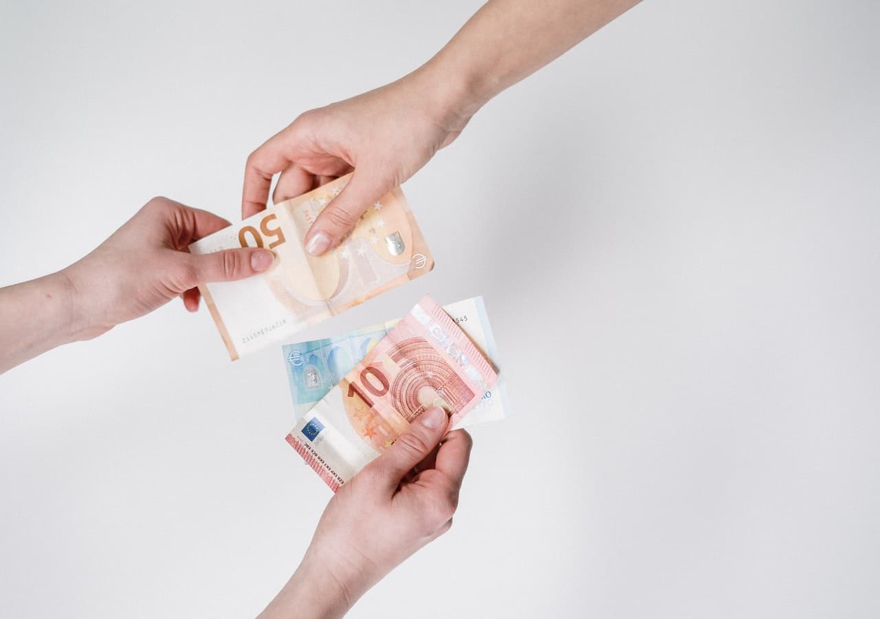 Investir 50 000 euros en commun dans l’immobilier et profiter des taux bas