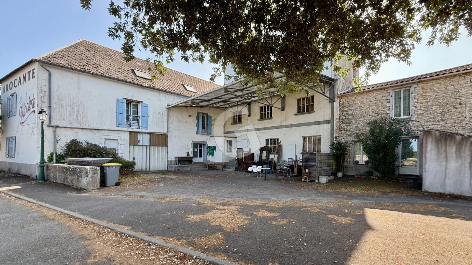 Angles | OPPORTUNITÉ INVESTISSEUR | ENSEMBLE IMMOBILIER RENTABLE + FORT POTENTIEL D'EXTENSION A VENDRE ANGLES - Photo 1