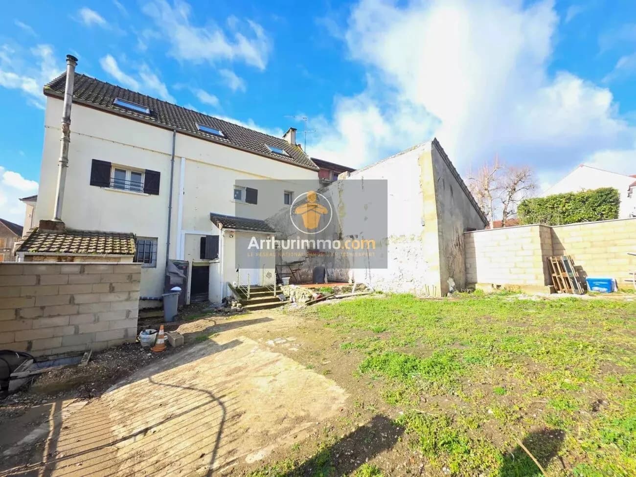 Immeuble de rapport 8 pièces 176 m² - Photo 1
