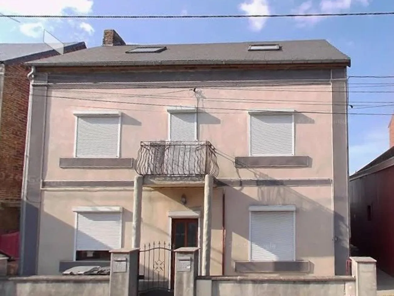 Immeuble 187 m² - Photo 1