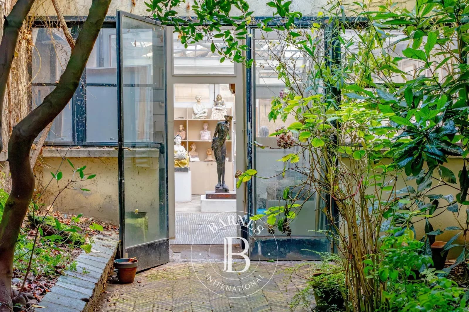 BIEN SOUS OFFRE ACCEPTÉE - Vente Ensemble Immobilier d'Exception - Paris XIV - Montparnasse - à rénover - Photo 1