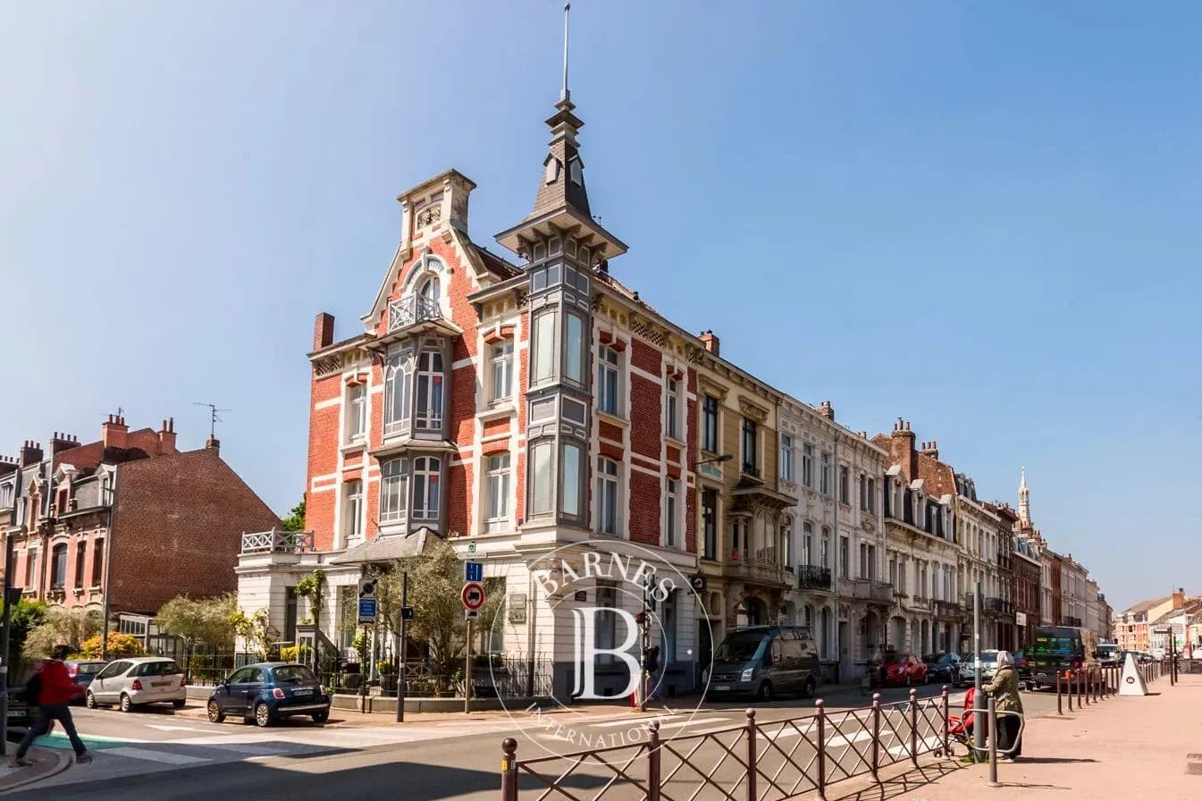 Lille - Saint-Maurice Pellevoisin | Vente des murs d'un appart-hôtel exploité - Photo 1