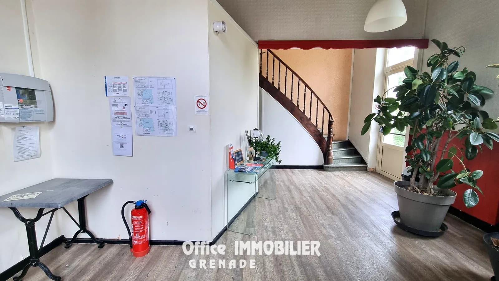 Immeuble - Photo 1