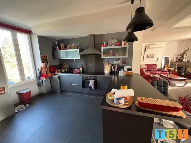 Immeuble mixte - Photo 1