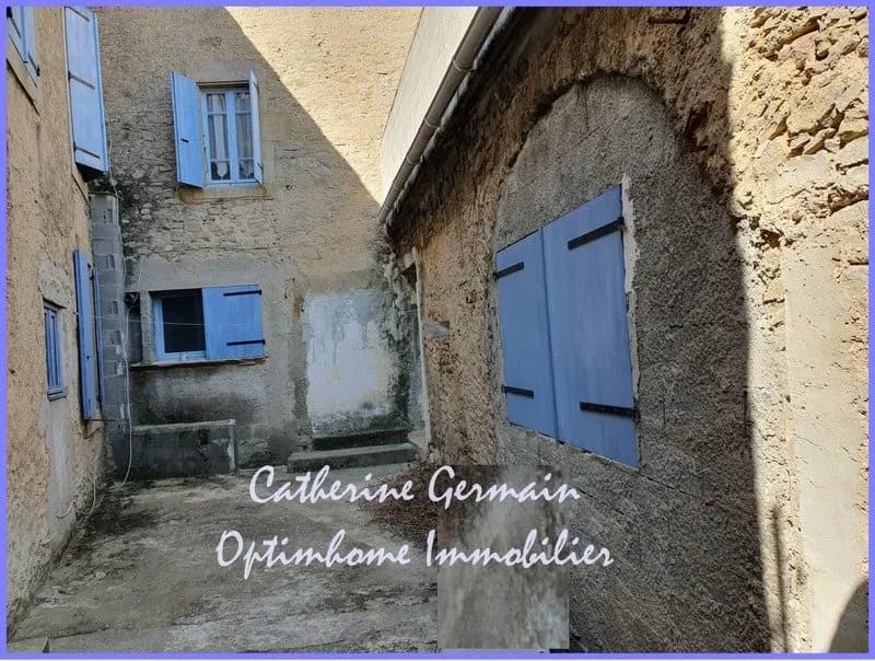 A Laure Minervois (11), à vendre - Ensemble immobilier à rénover entièrement - Photo 1
