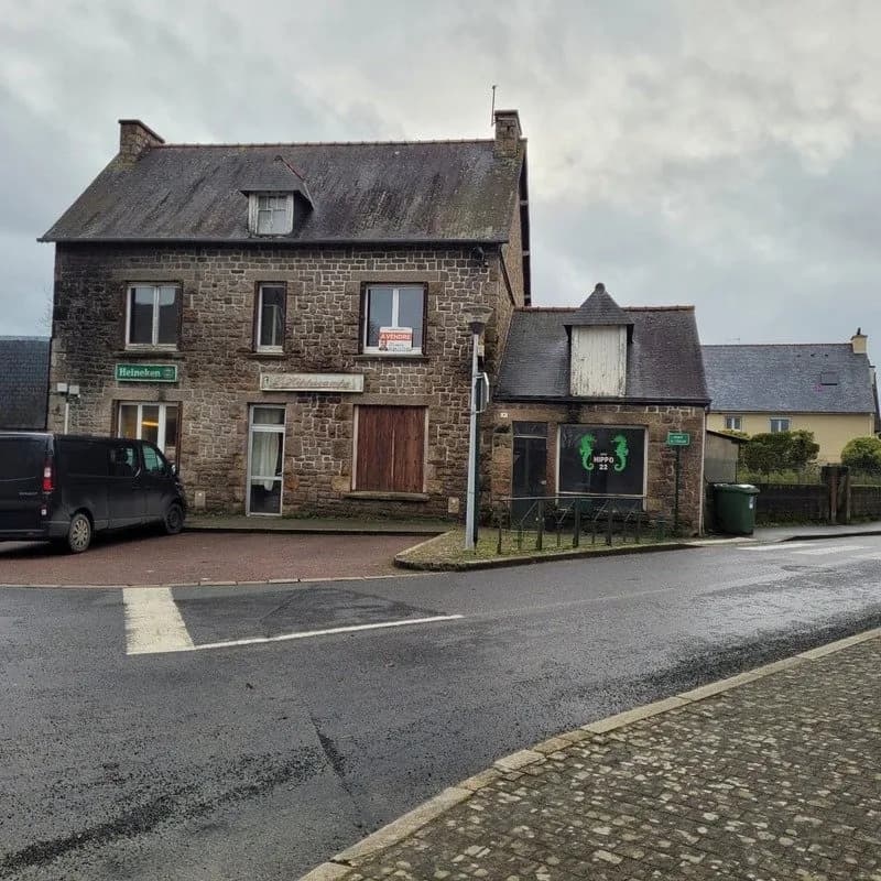 Immeuble à Réhabiliter en Centre-Ville de Quévert (Proximité Dinan) - Photo 1