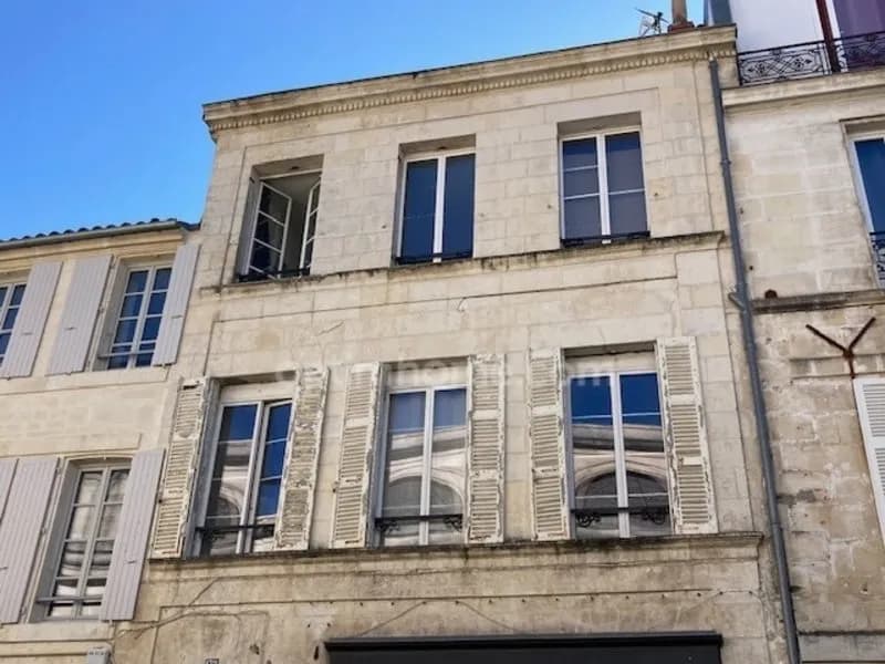 Immeuble à vendre ROCHEFORT (17) - Photo 1