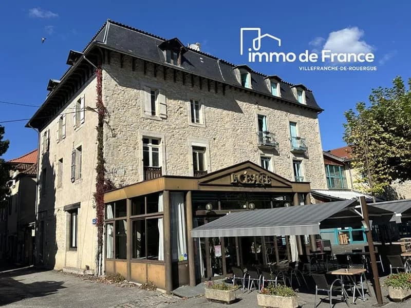 Immeuble avec murs de bar brasserie et étages a aménager - Photo 1