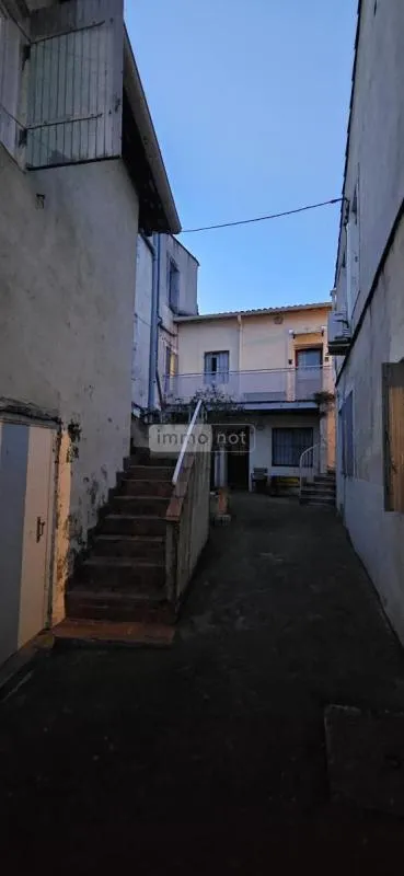 Immeuble - Photo 1