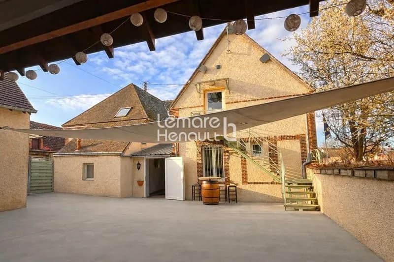 Immeuble pour investisseurs et pro 8 chbres + 3 apparts - Photo 1