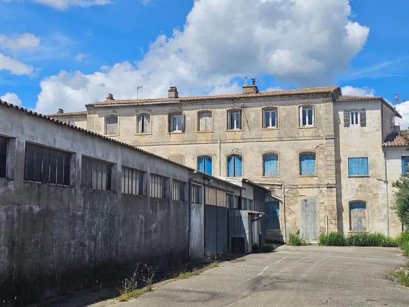 À Vendre - Ensemble immobilier de 400m² à rénover - Photo 1