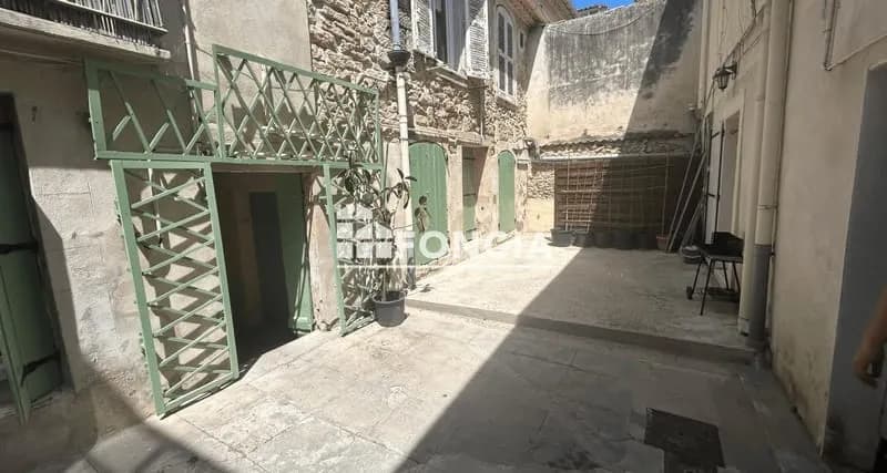 NÎMES - IMMEUBLE DE RAPPORT AU CŒUR DU CENTRE-VILLE - Photo 1