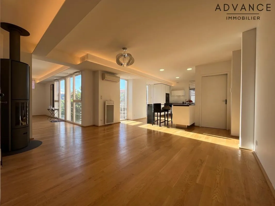 Plein coeur du quartier de Guilhemery, immeuble de 3 appts - Photo 1