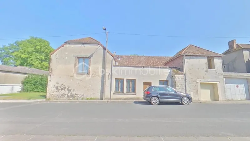 Bâtiment professionnel de 220 m² a finir d'aménager en salle de réception ou pour un commerce ou pour une entreprise soit a transformer en habitation - Photo 1