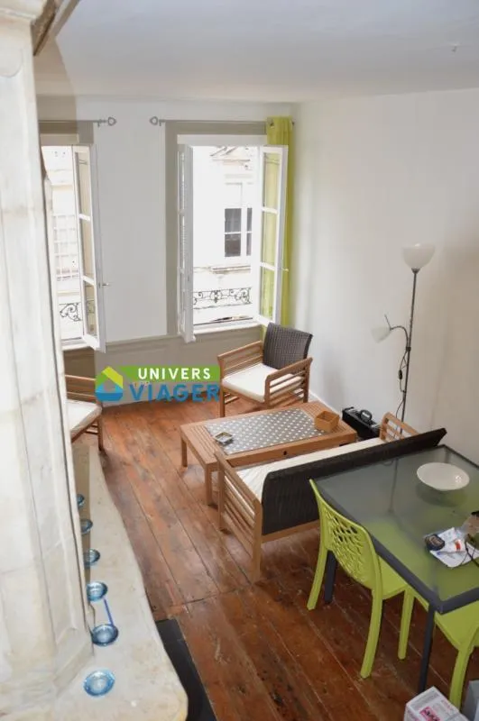 Immeuble avec commerce et logements en Vente à terme Libre à La Rochelle - Photo 1