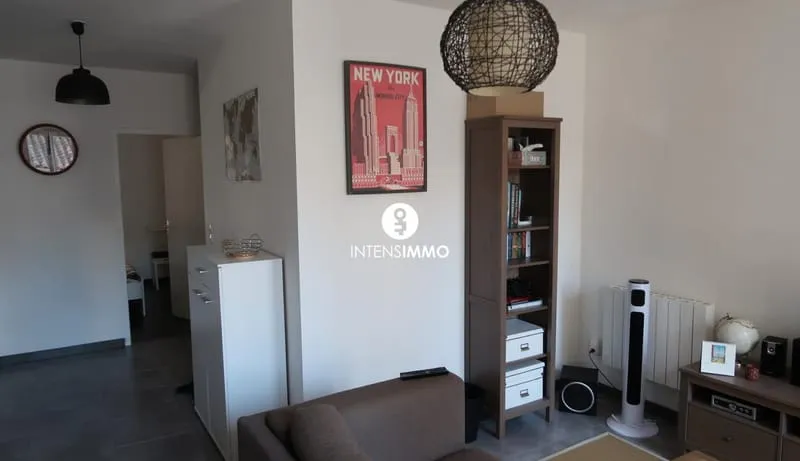 Immeuble - Photo 1