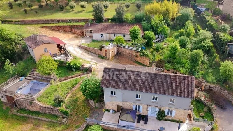 Ensemble immobilier 185m², 3 habitations indépendantes, grange, garage, love room, bonne rentabilité financière - Photo 1