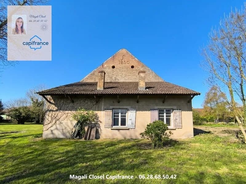 Ensemble immobilier de charme avec grange et pigeonnier sur terrain d'env 5700m2 - Photo 1