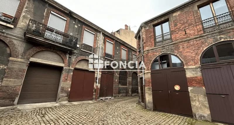 ***EXCLUSIVITE FONCIA*** LOTS 3 APPARTEMENTS/PARKINGS/CAVES - Photo 1