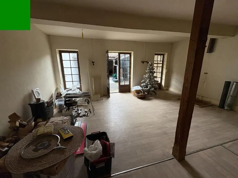 SECTEUR SAUVETERRE : IMMEUBLE MIXTE, MURS LOUES ET LOGEMENT - Photo 1