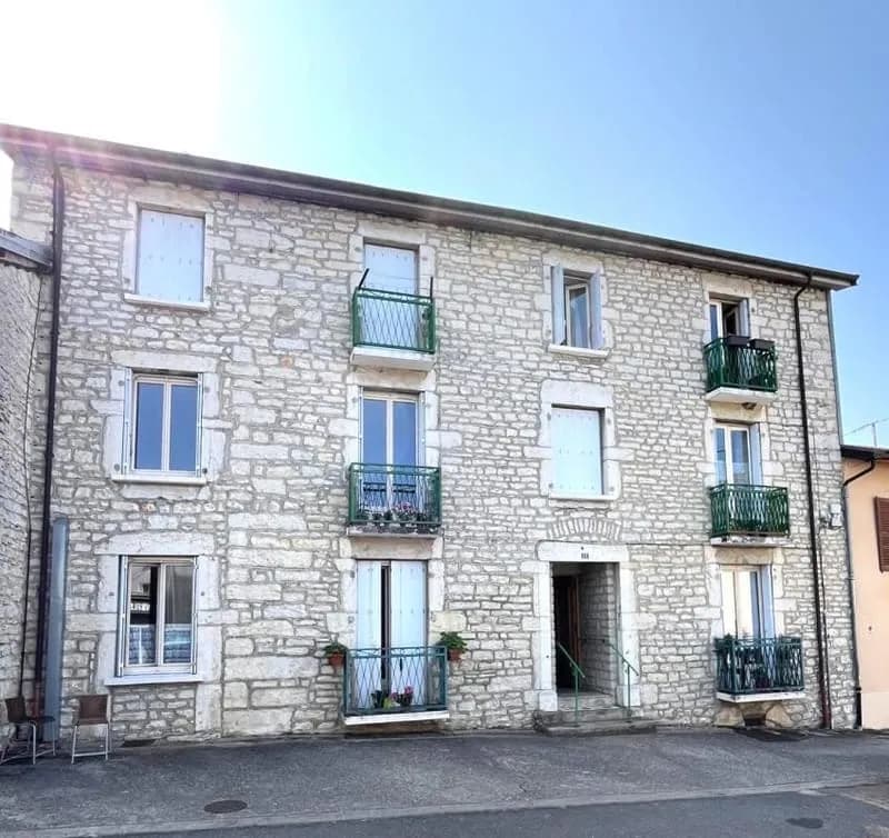 Immeuble de rapport au coeur d'Arinthod ? 6 logements -Revenus immédiats - Photo 1