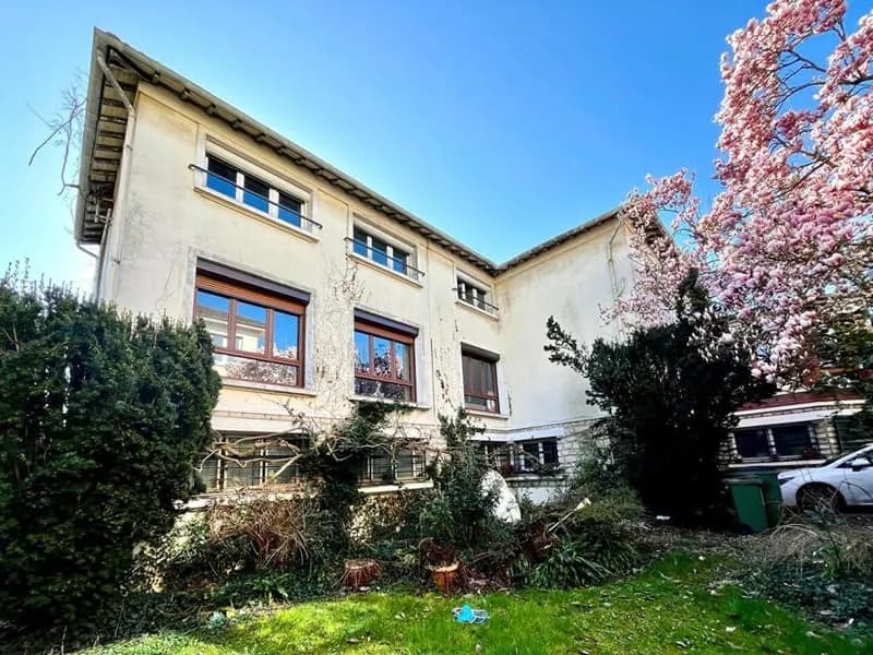 Bâtiment à réhabiliter de 470m2- Châtillon centre - Photo 1