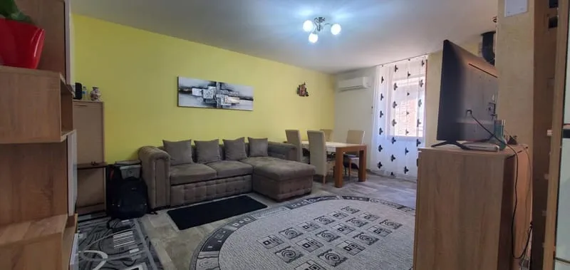 Lots de deux appartements + cave au sein d'une copropriété - Photo 1