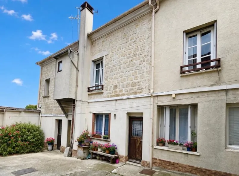 Immeuble à MONTESSON - de 7 appartements :15 pièce(s) 290 m² - Photo 1