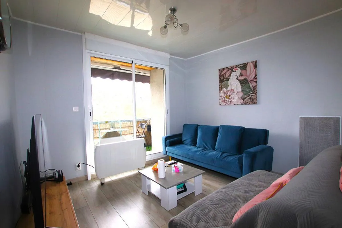Immeuble de rapport - 2 appartements et 2 commerces - Photo 1