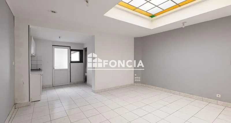 Immeuble de rapport Lille Fives avec 5 logements et une cave - Photo 1