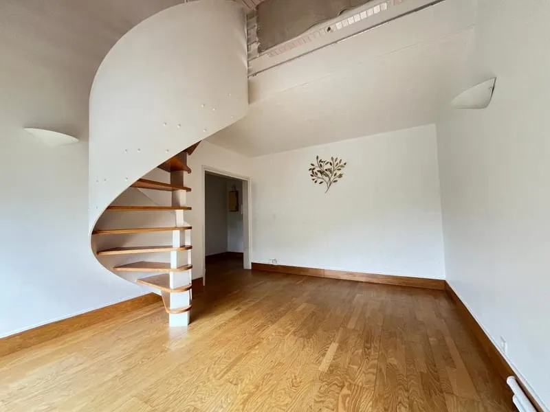 Immeuble avec ascenseur - Photo 1