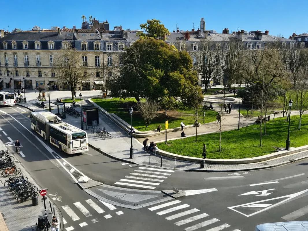 Ensemble de deux appartements T3 et T2 - 111 m² - PLACE GAMBETTA - Photo 1