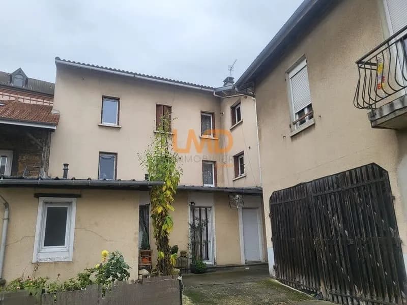 Ensemble immobilier à Decazeville très bonne rentabilité - Photo 1