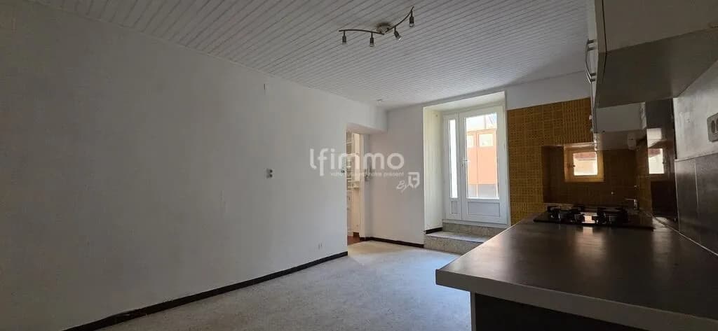 Ensemble immobilier à fort potentiel + dépendances + local comme - Photo 1