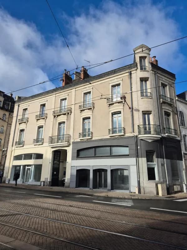 LE MANS - IMMEUBLE MIXTE AVEC POTENTIEL DE TRANSFORMATION - Photo 1