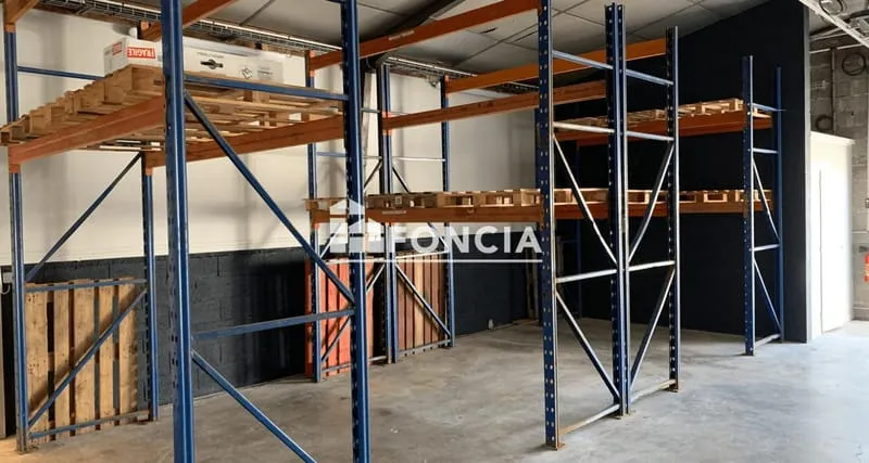 Ensemble immobilier - Photo 1