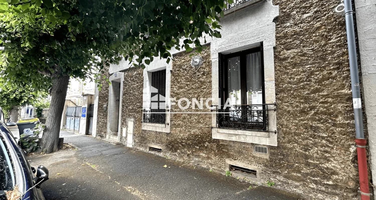 CORBEIL - Immeuble en centre ville - Photo 1
