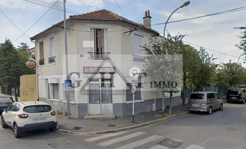 Local commercial 214 m² proche RER - Photo 1