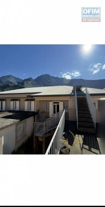 A Vendre immeuble de caractère + Terrain à Cilaos - Photo 1