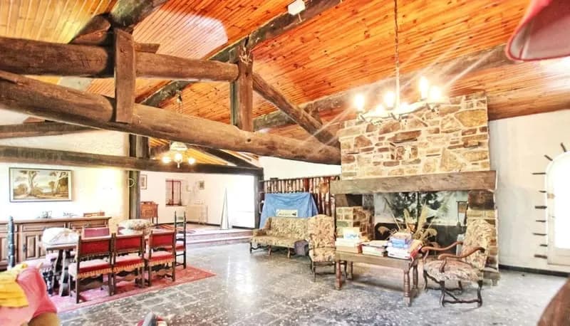 Caunes Minervois: Ensemble immobilier : 2 maisons avec grange et piscine dans le Minervois - Photo 1