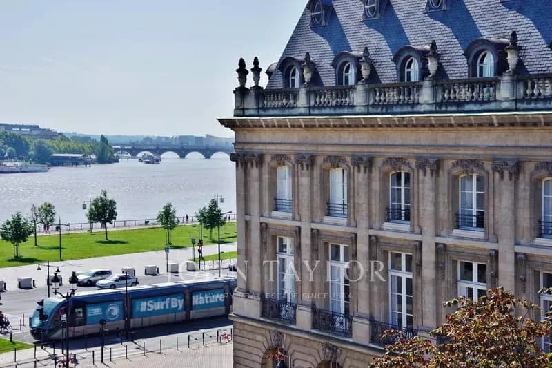 Bordeaux Jardin Public - Immeuble à usage mixte - John Taylor - Photo 1