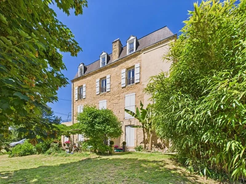 Immeuble de Rapport Multi-Unités à Haut Rendement — Appartements & Garages | Sarlat-la-Canéda, Dordogne - Photo 1