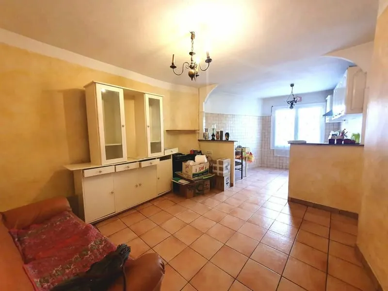 Immeuble de rapport à Cavaillon - Opportunité d'investissement - Photo 1