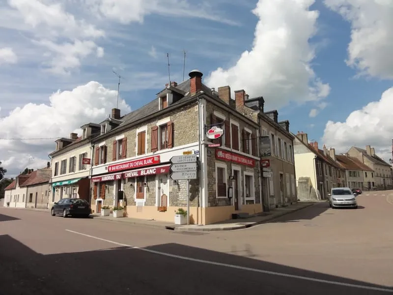 Immeuble commercial emplacement 1er choix - Photo 1