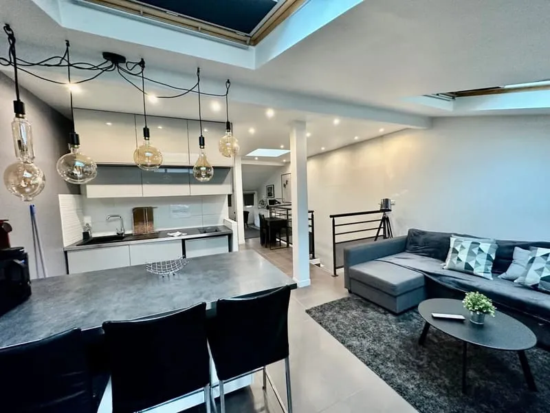 Immeuble d'habitation de 130 m² ARCUEIL - Photo 1