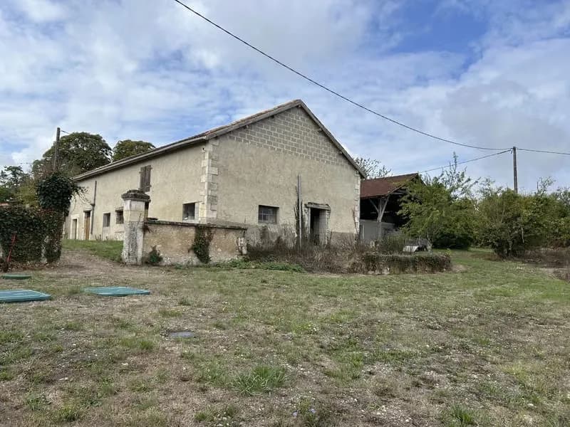 Ensemble immobilier à rénover - Photo 1