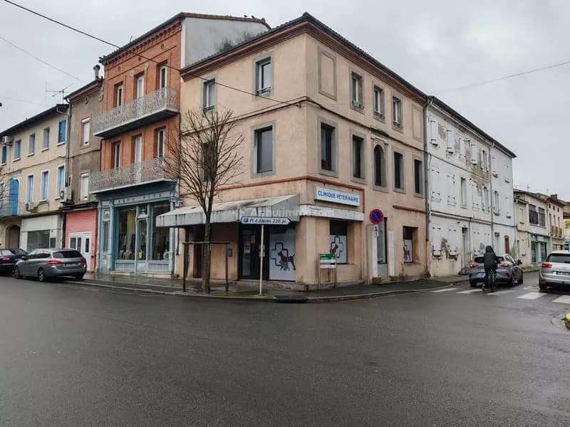 Immeuble de rapport - Hypercentre de Carmaux - Photo 1