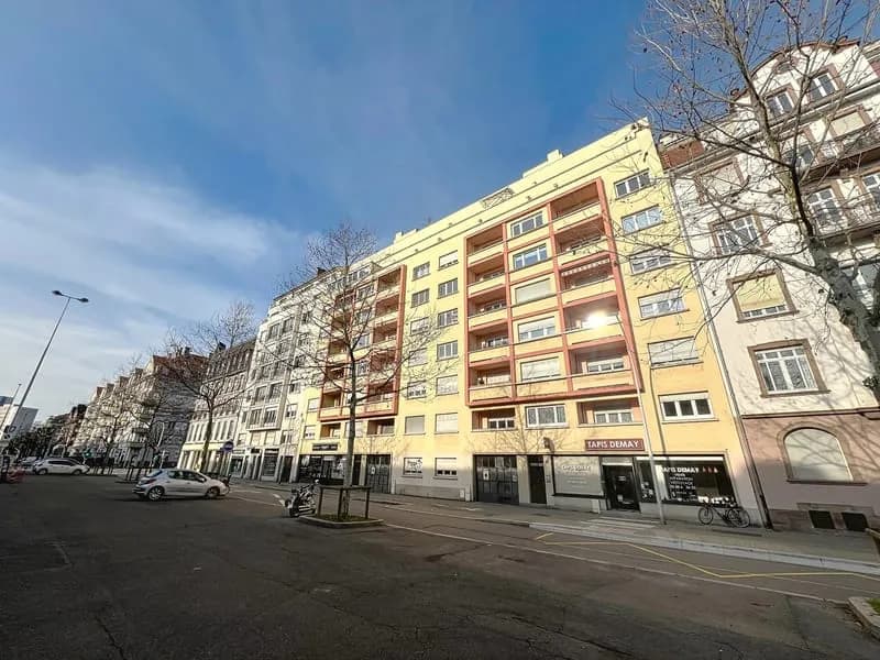 Boulevard de la Marne, ensemble immobilier composé de 19 Garages - Photo 1