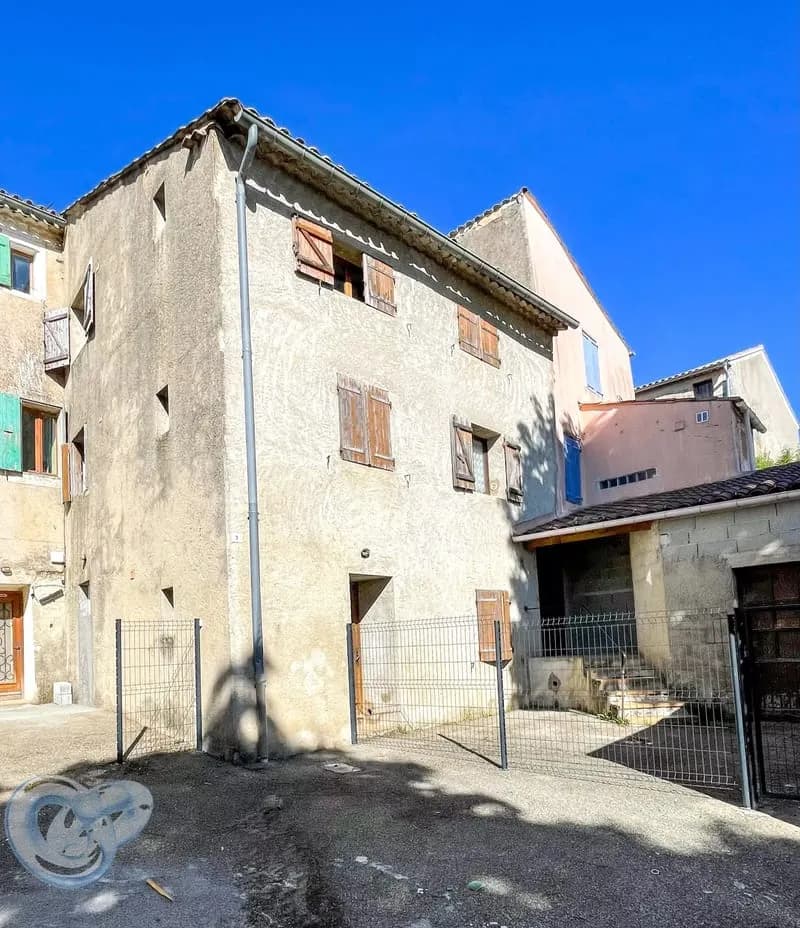IMMEUBLE DE 124 m² HABITABLES A RENOVER - - Photo 1