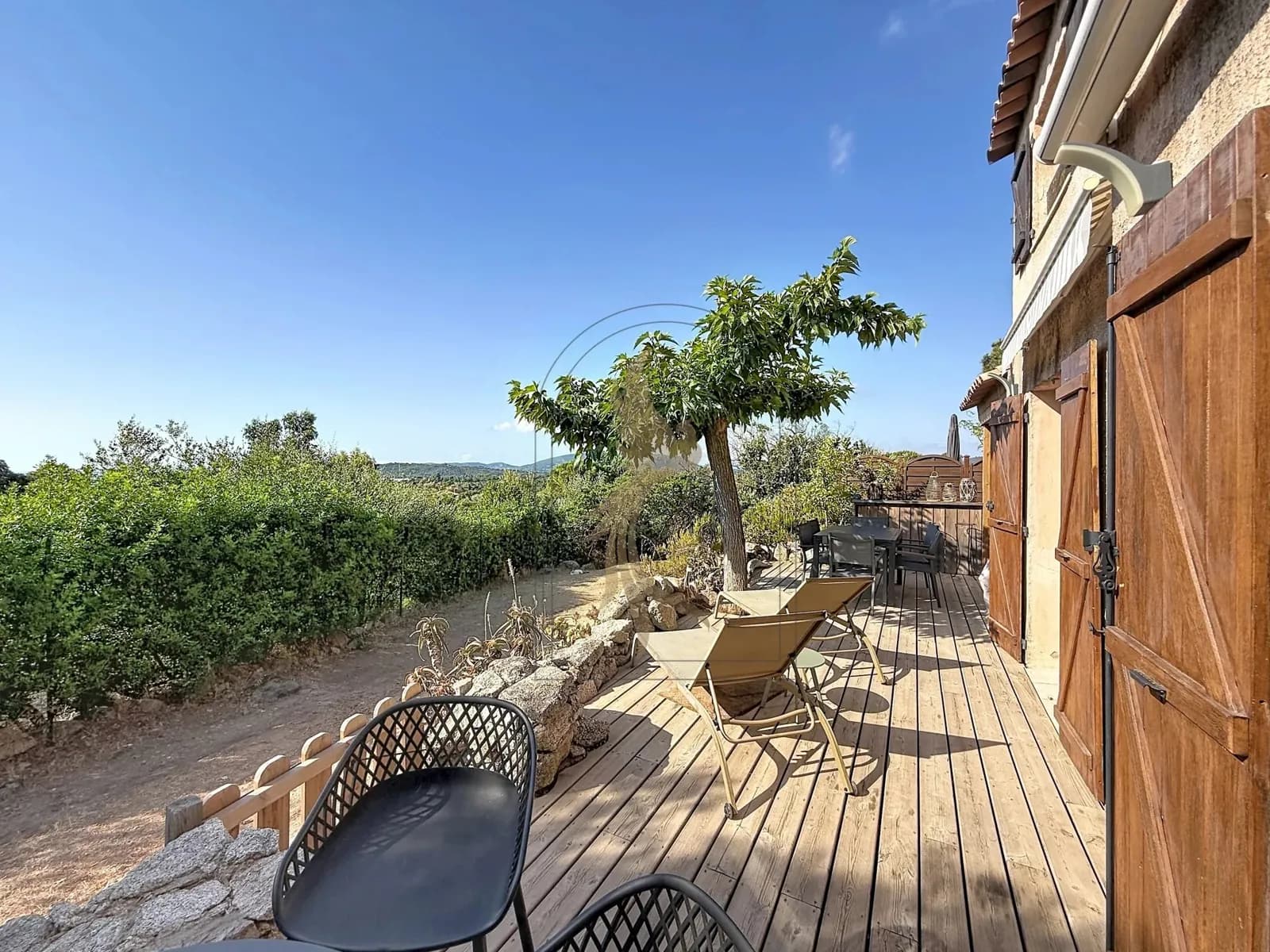 EXCLUSIVITÉ - Ensemble immobilier avec vue mer à Porto-Vecchio - Photo 1